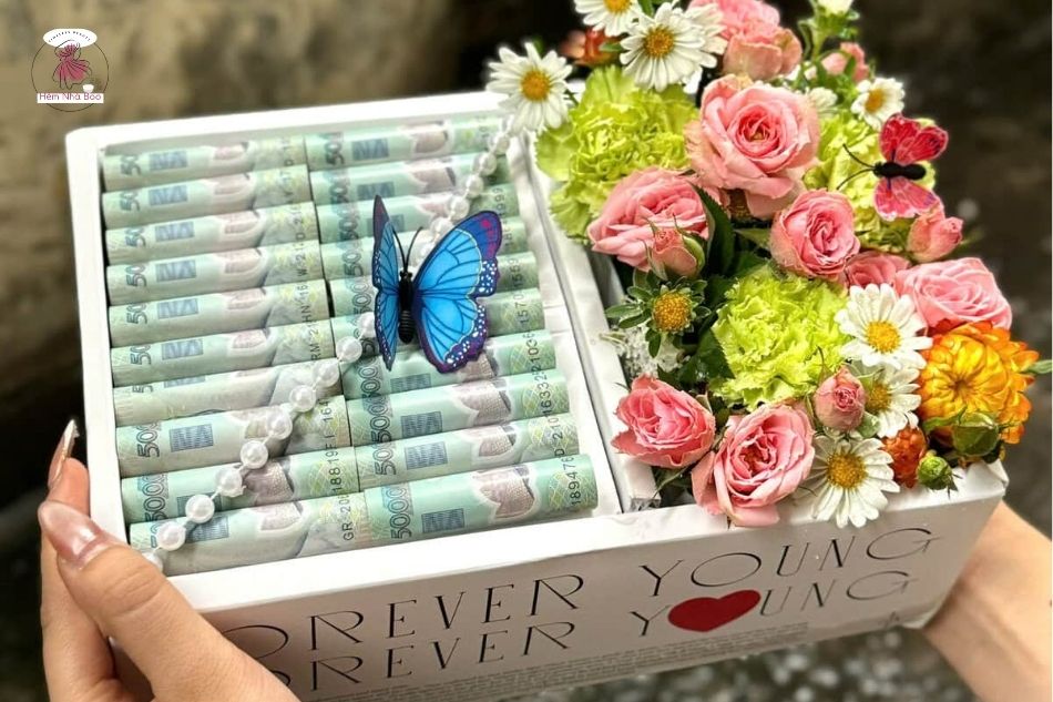 Hướng dẫn bảo quản box hoa tiền để giữ thẩm mỹ lâu