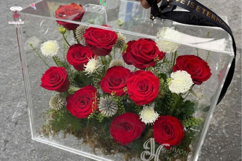 Cách bảo quản box hoa hồng giữ form và mùi thơm lâu dài