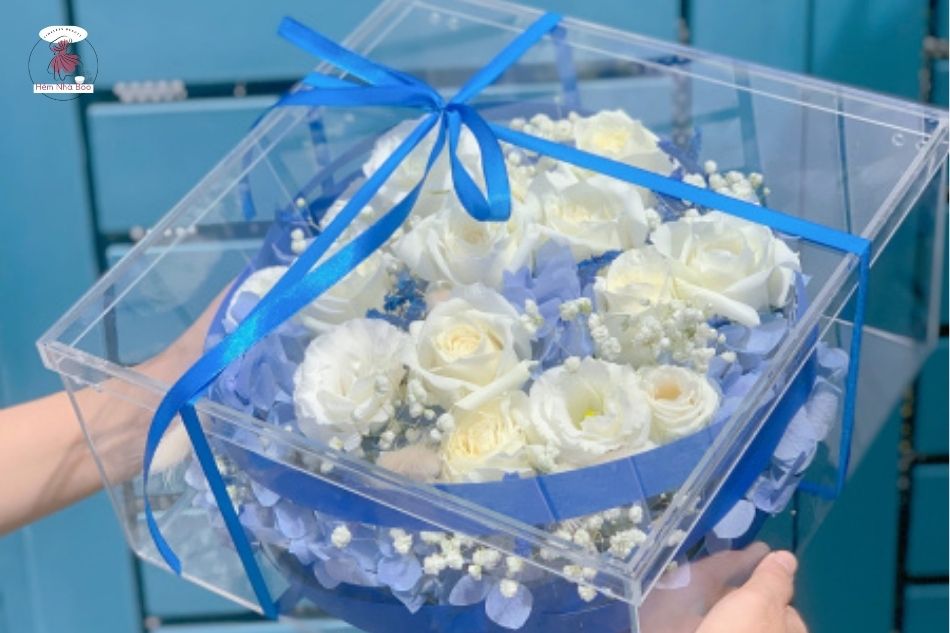 Box Hoa Sinh Nhật Độc Đáo: Kết Hợp Cùng Quà Tặng "Độc Quyền" Tại Hẻm Nhà Boo
